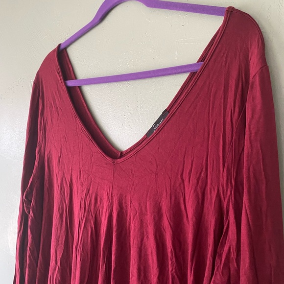 Flowy, maroon top with wide neckline and deep V in front and back, size 1X - Picture 2 of 7